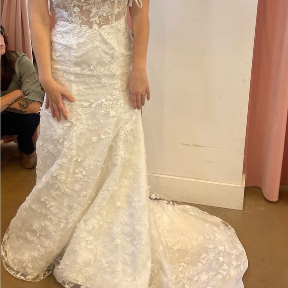 Floral Lace Bridal Gown - Picture 3 of 5